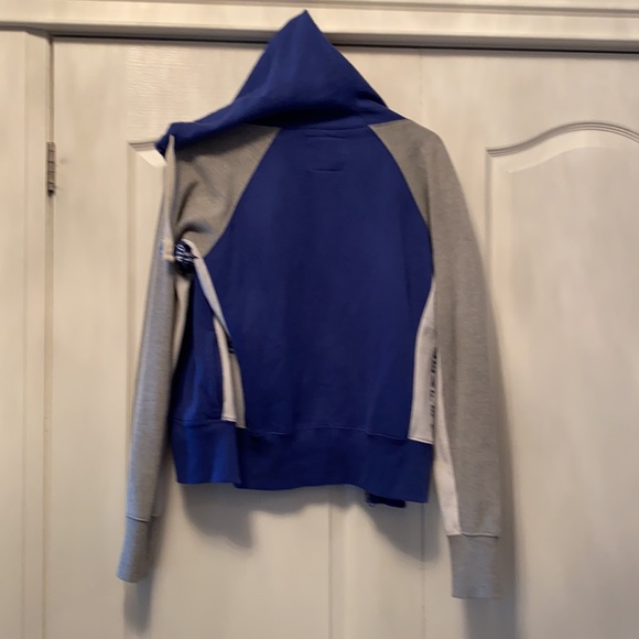 Activewear - Picture 6 of 7